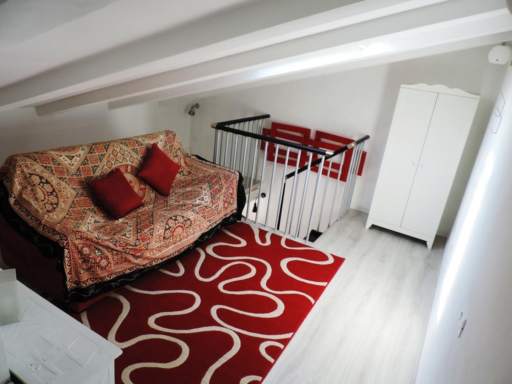 Noemi Apartment